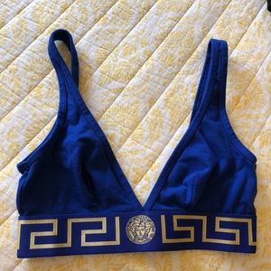 Size 2 (Small). I wear just one time, fits me big! Perfect condition 9.5/10